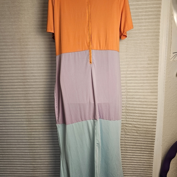 Color Block Dress - Picture 3 of 6